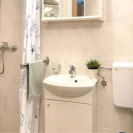 Appartement Lovely In With Wifi